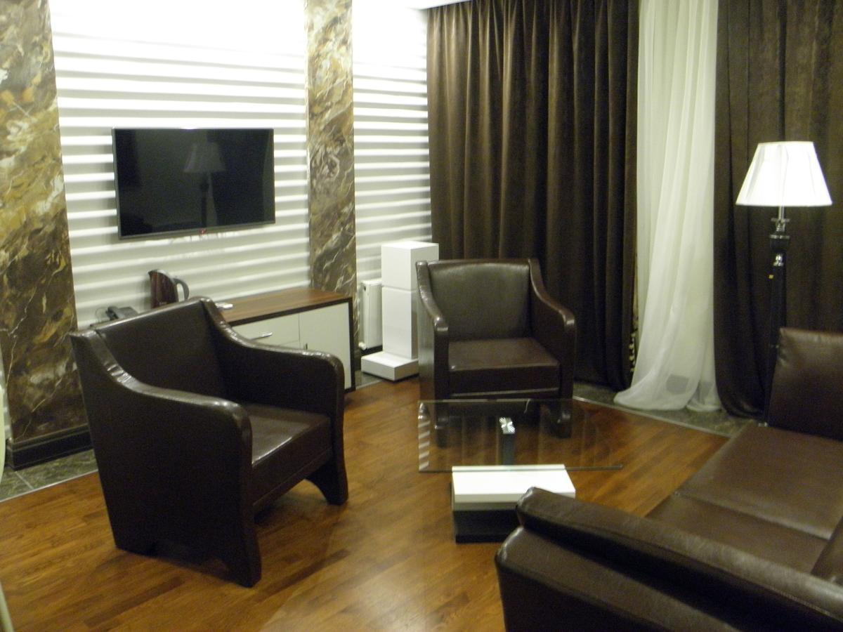 Krts Korona Hotel Sudilovichi Buitenkant foto