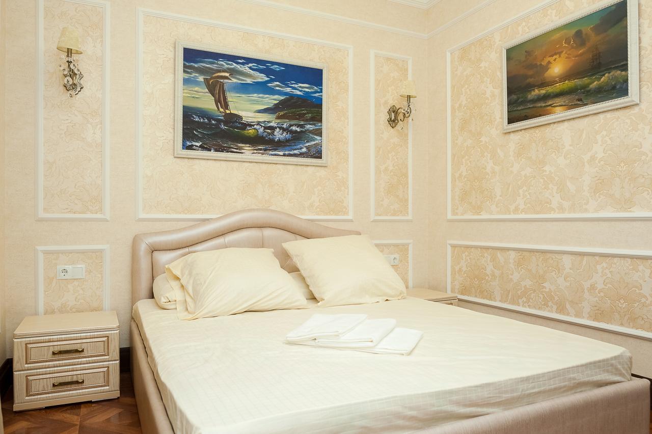 Krts Korona Hotel Sudilovichi Buitenkant foto