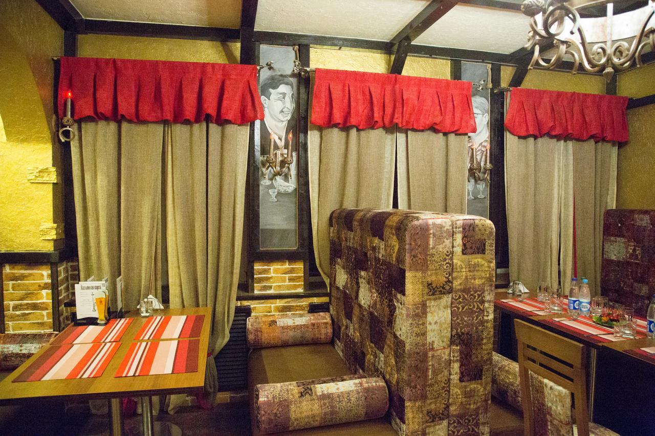 Krts Korona Hotel Sudilovichi Buitenkant foto